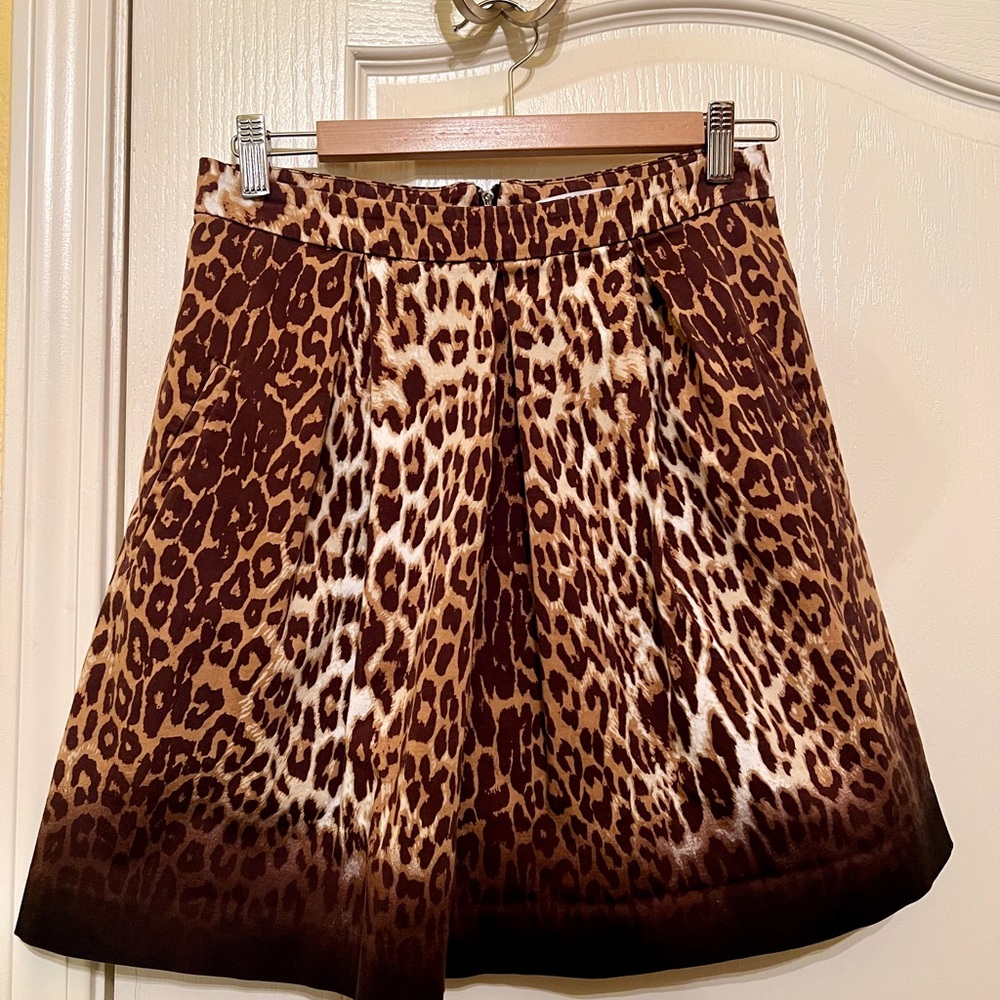 Tahari Brown Leopard Print Women's Skirt with pockets